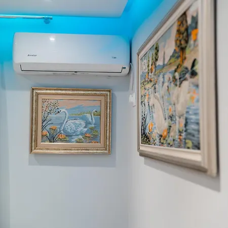 Luxury Square 21 Apartment Tirana