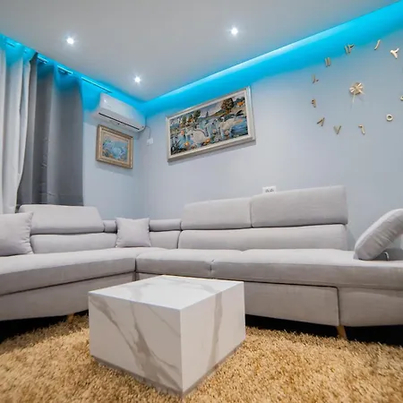 Luxury Square 21 Tirana